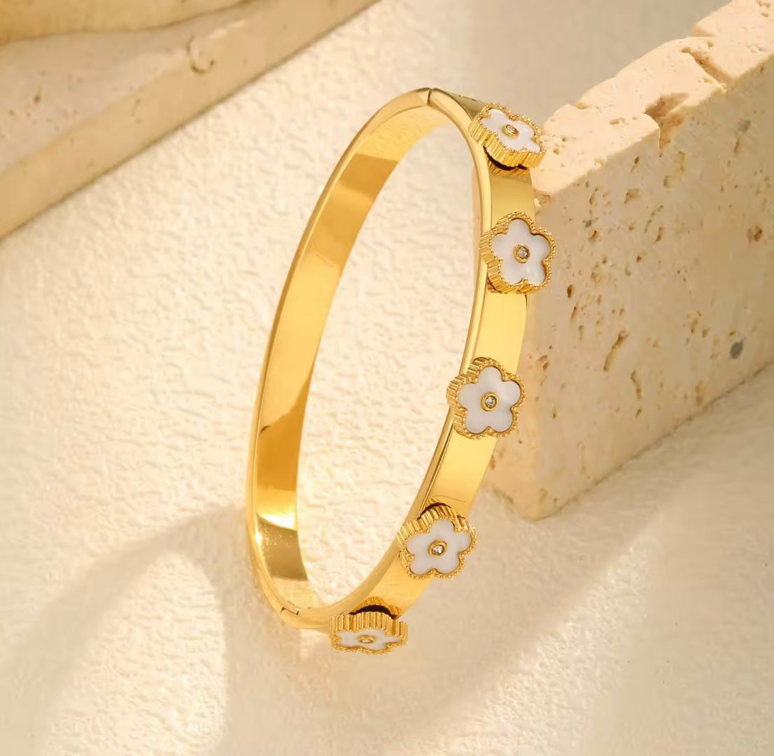 Gold White Flower Bangle