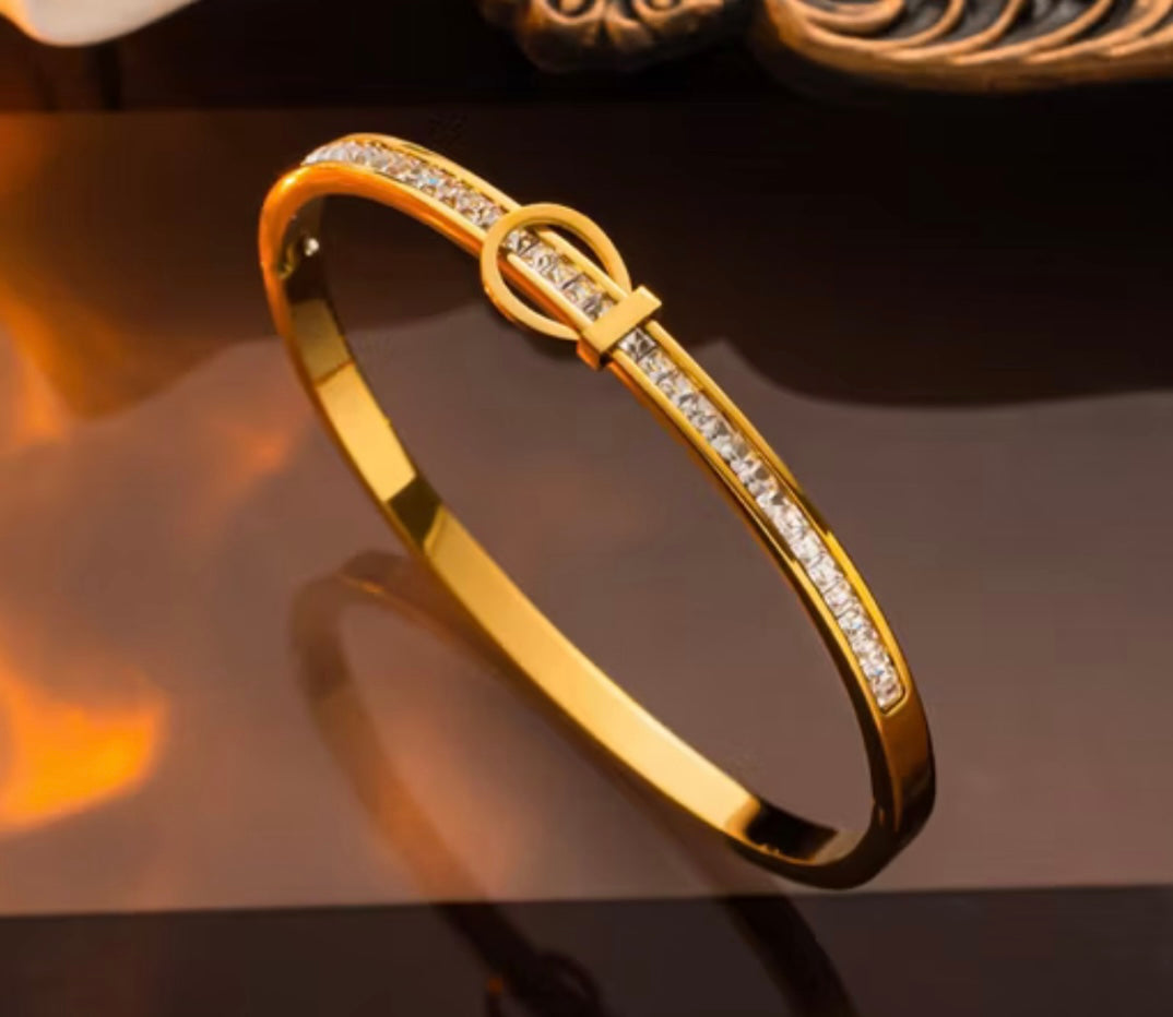 Belt Design CZ Bangle Bracelet