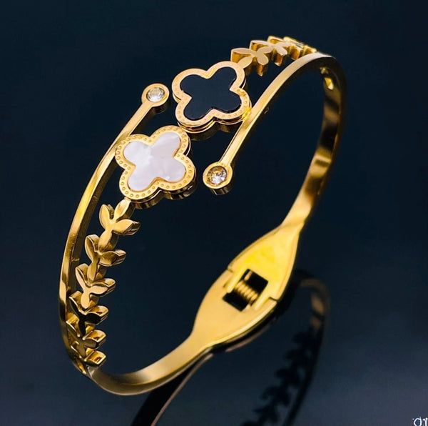 Clover Vine Bangle