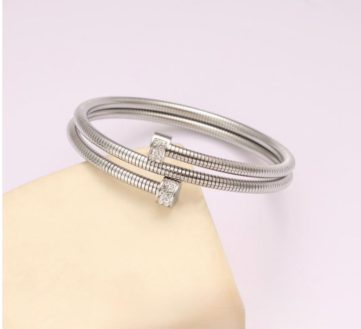 Waterproof Stainless Steel Non Tarnish Multi Layer Stacked Jewelry 18k Gold Plated Open Bracelet