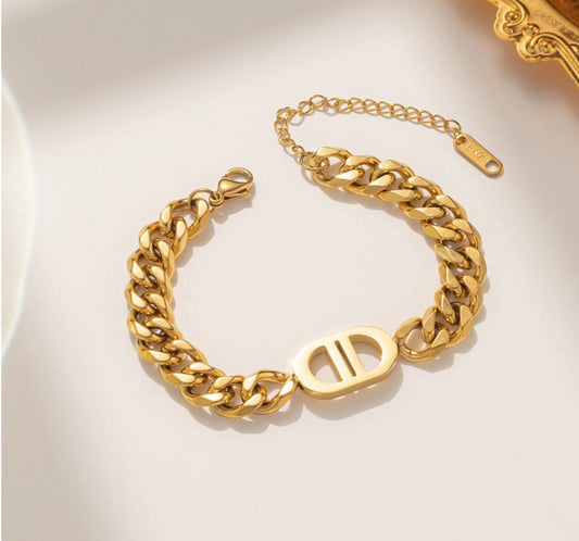 Chic Gold-Plated CD Initial Chunky Cuban Link Bracelet for Women – Fashion Statement Jewelry