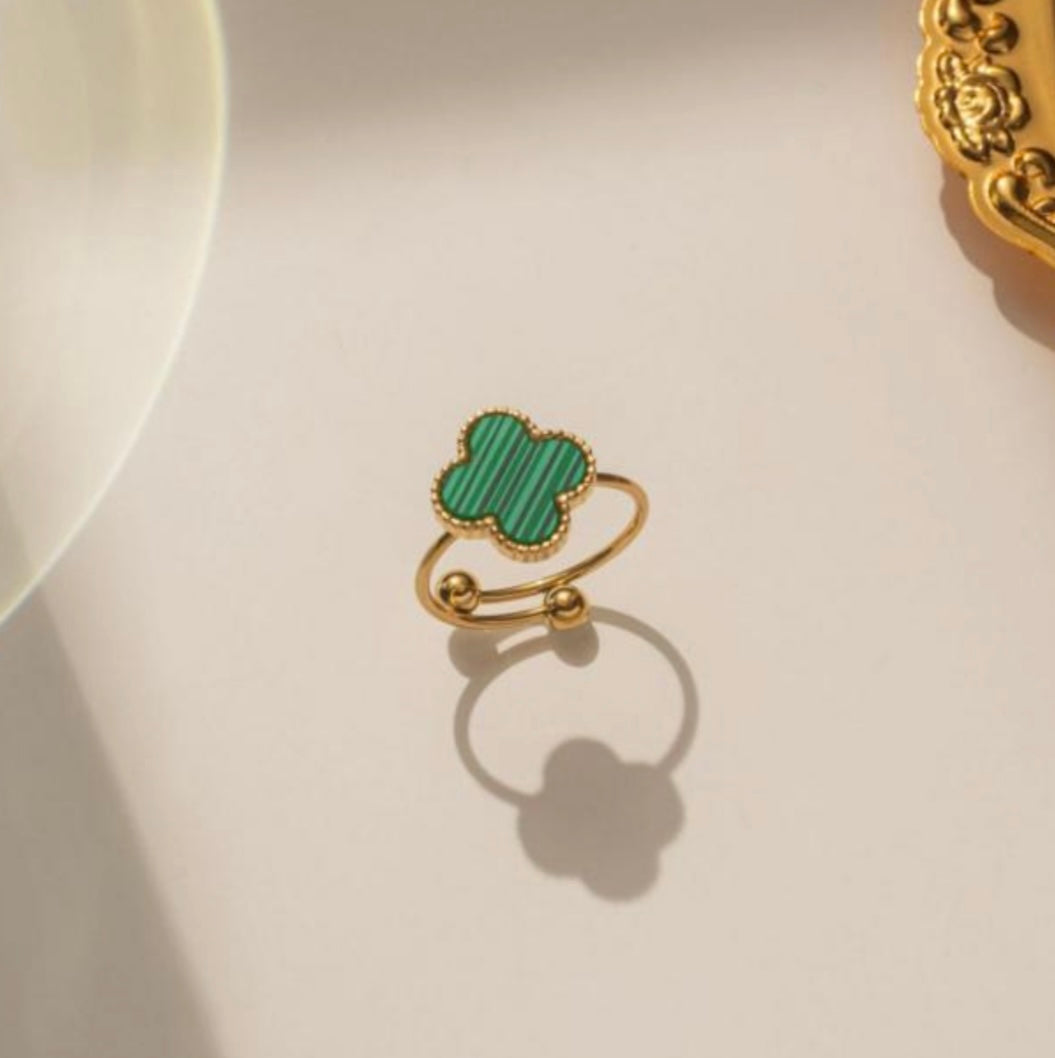 Adjustable Clover Ring