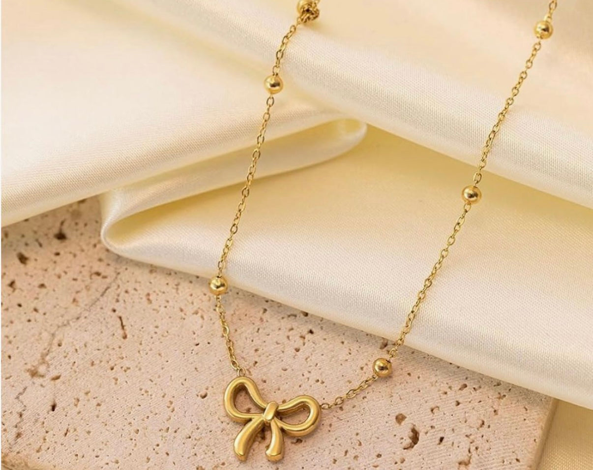 Golden Bow Necklace