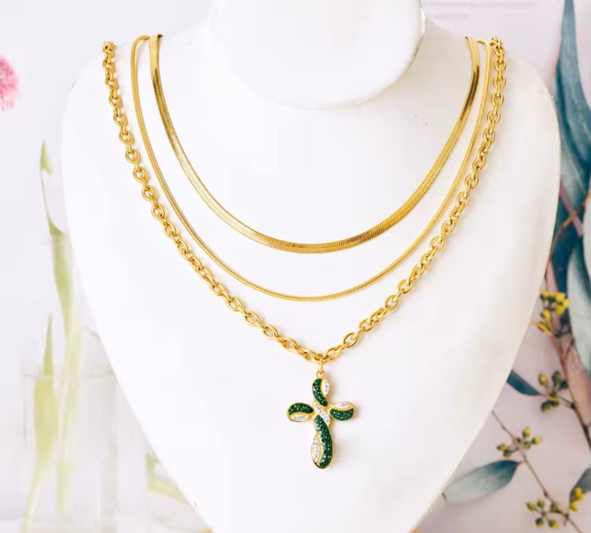Three layers cross necklace